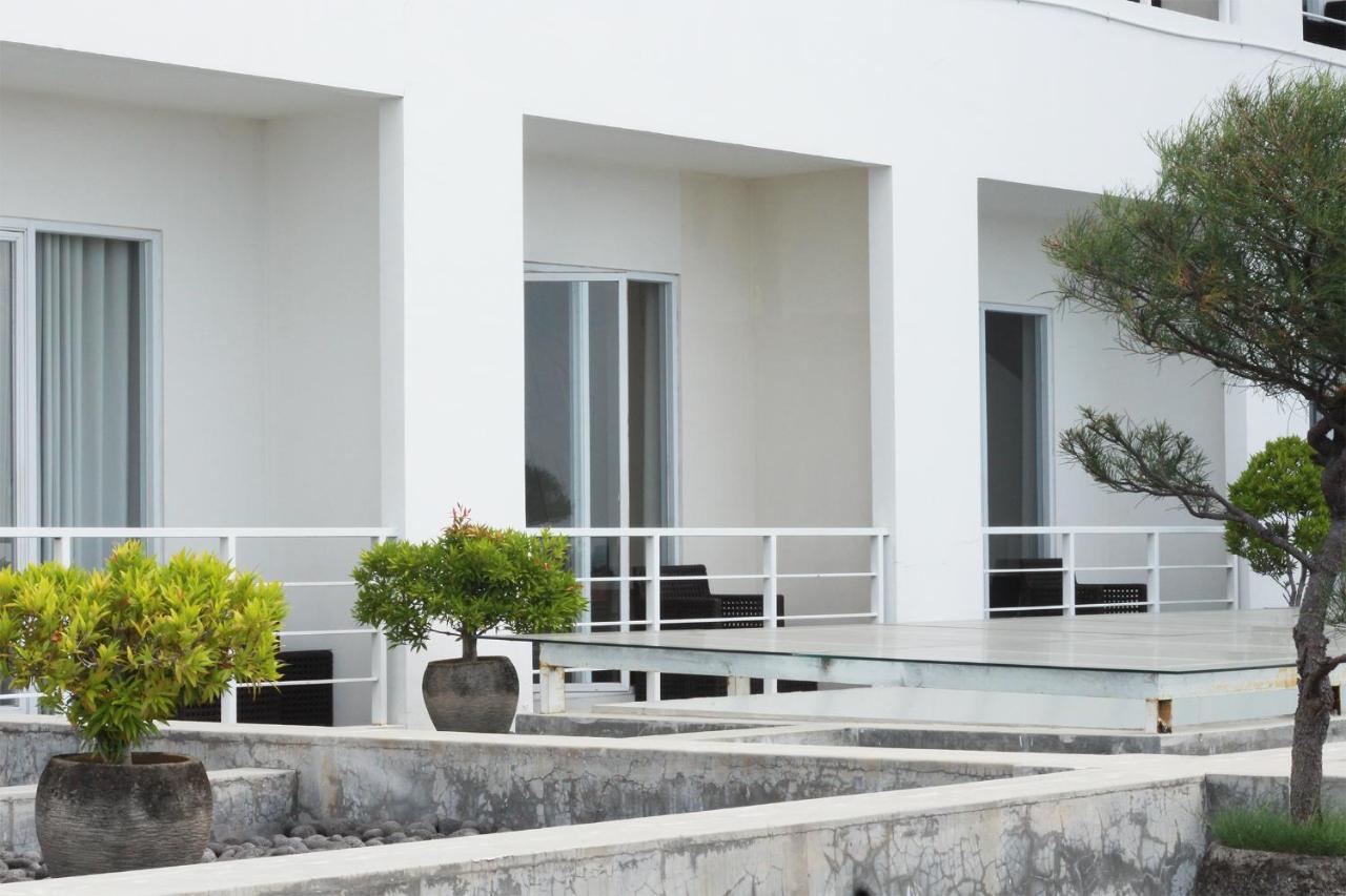 Bromo Park Hotel Probolinggo Exterior photo